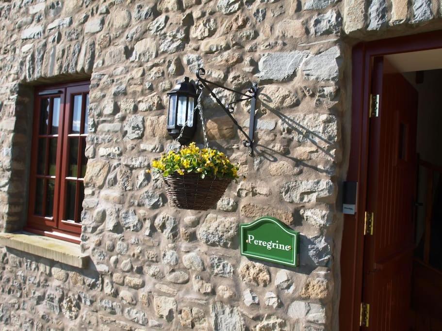 Peregrine Stable Cottage لياندوفيري المظهر الخارجي الصورة