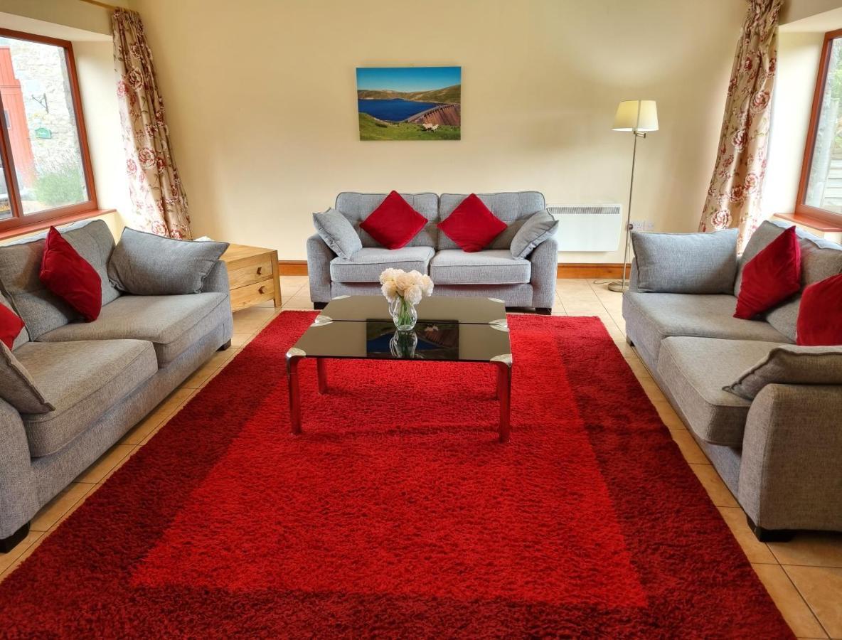 Peregrine Stable Cottage لياندوفيري المظهر الخارجي الصورة
